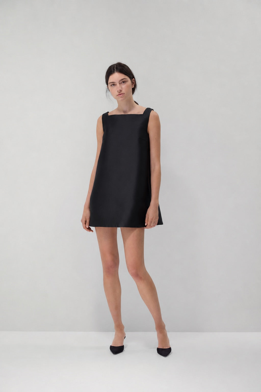 Beau Dress in Black Silk/Wool 2