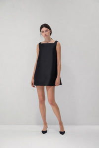 Beau Dress in Black Silk/Wool