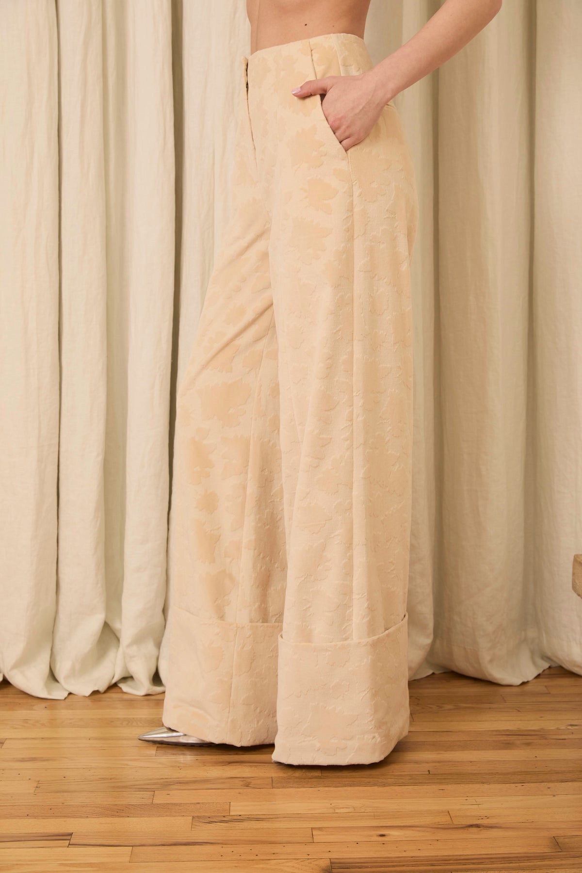 Freya Wide Leg Pant in Velvet Floral